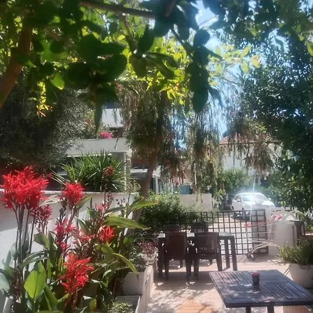 Garden Prizma Rooms&aparts Homestay Kemer