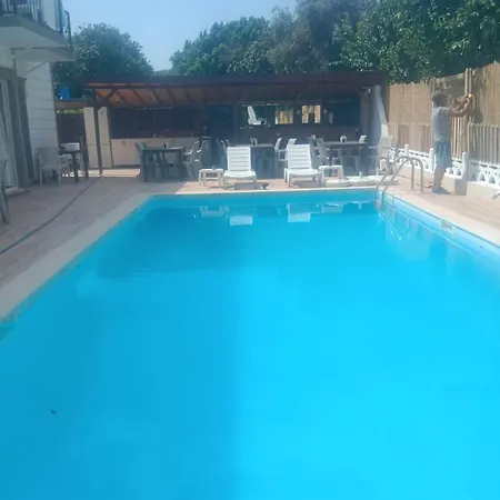 Garden Prizma Rooms&aparts Homestay Kemer