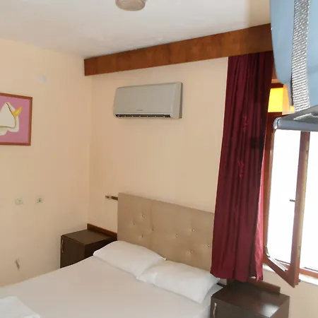 Garden Prizma Rooms&aparts *