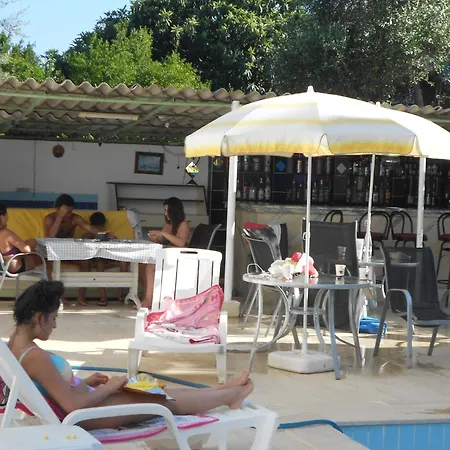 Garden Prizma Rooms&aparts *