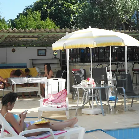 Garden Prizma Rooms&aparts Quarto em Acomodações Particulares *