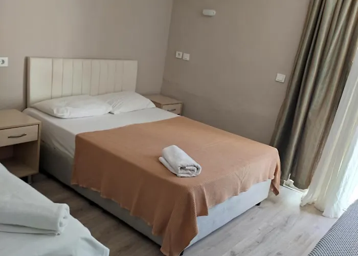 בית אירוח Garden Prizma Rooms&aparts קמר
