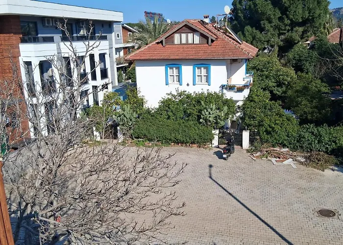 Garden Prizma Rooms&aparts בית אירוח
