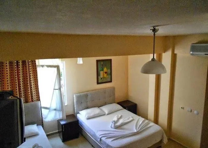 Garden Prizma Rooms&aparts קמר