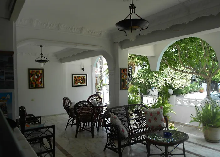 Garden Prizma Rooms&aparts בית אירוח