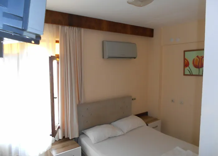 Garden Prizma Rooms&aparts קמר