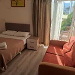 Garden Prizma Rooms&aparts Privatunterkunft