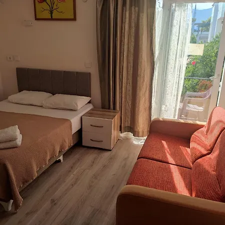 Garden Prizma Rooms&aparts בית אירוח *