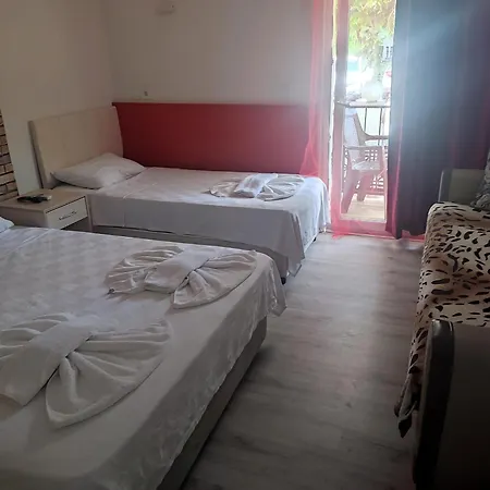 Garden Prizma Rooms&aparts * קמר