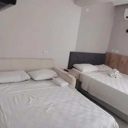Garden Prizma Rooms&aparts *