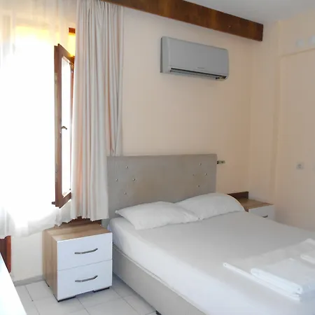 Garden Prizma Rooms&aparts *