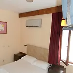 Garden Prizma Rooms&aparts *